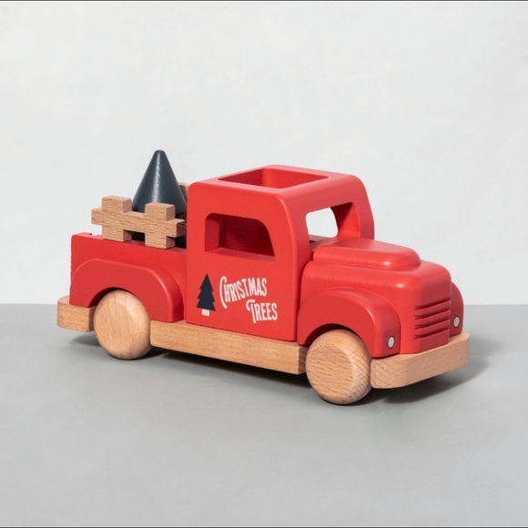 ❌SOLD❌ Hearth & Hand | Wooden Red Truck & Animals - Picture 2 of 6